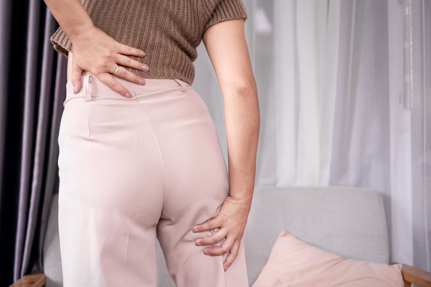 why-does-my-lower-back-pain-travel-down-my-leg